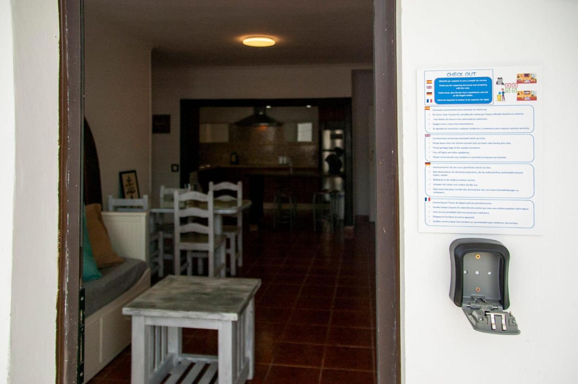 Famara Surf Apartment Exterior photo